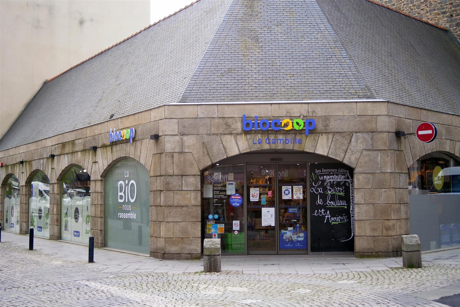 Pour faciliter vos courses, le magasin du centre-ville reste ouvert en continu le mercredi, jour de marché !